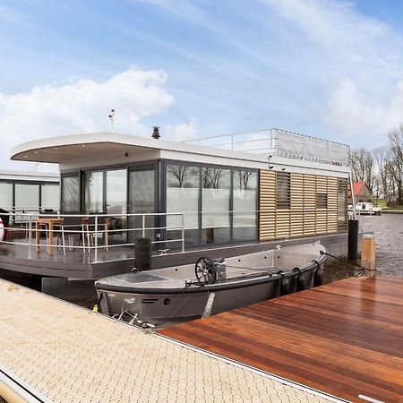 Houseboat met dakterras Villa Offingawier Bagian luar foto