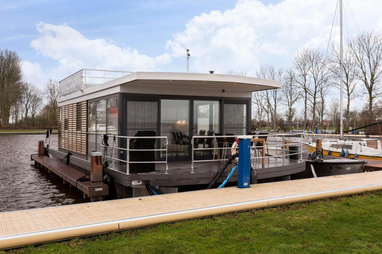 Houseboat met dakterras Villa Offingawier Bagian luar foto