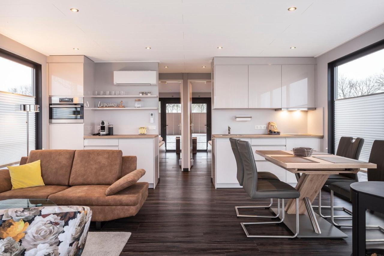 Houseboat met dakterras Villa Offingawier Bagian luar foto