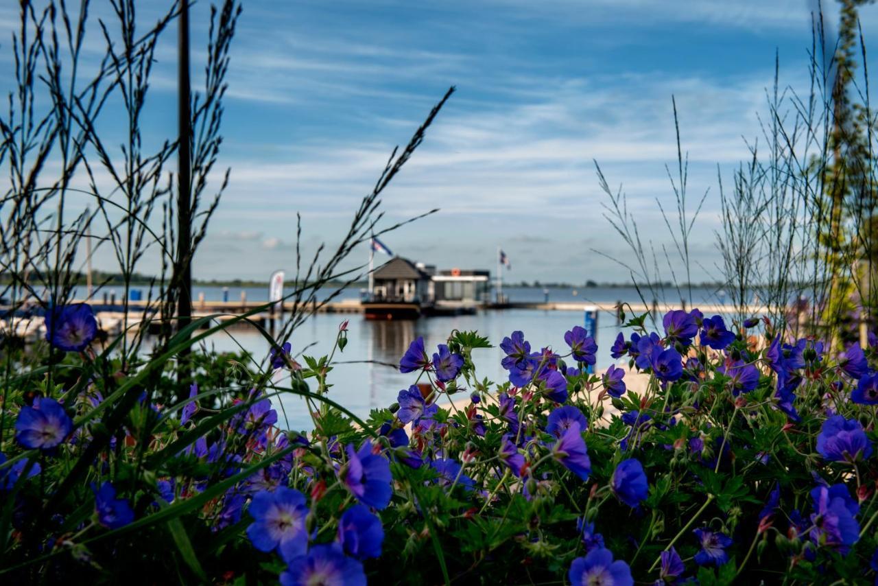 Houseboat met dakterras Villa Offingawier Bagian luar foto