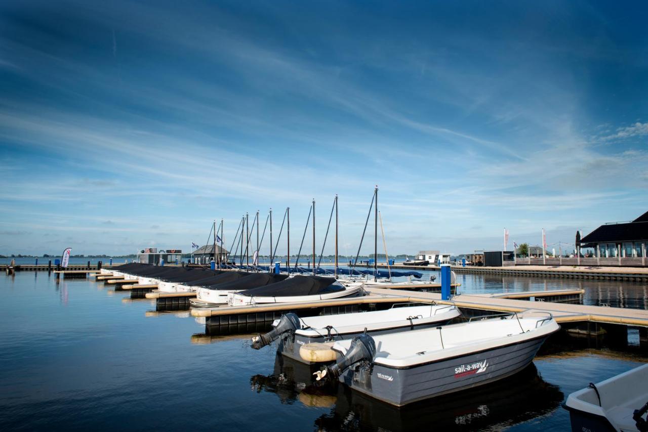 Houseboat met dakterras Villa Offingawier Bagian luar foto